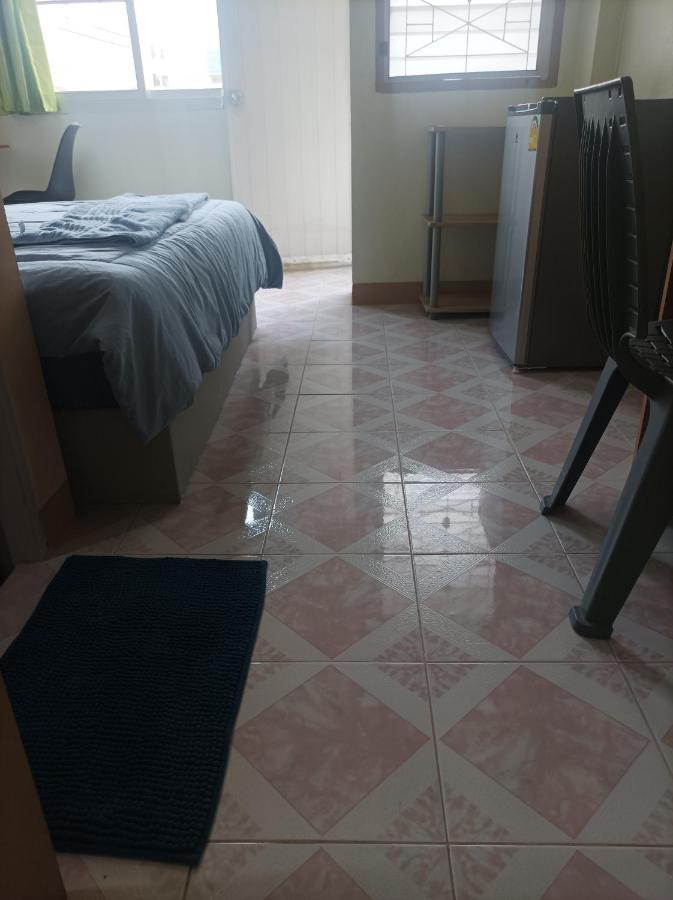 Appartement Jatuporn A3 à Rangsit Extérieur photo