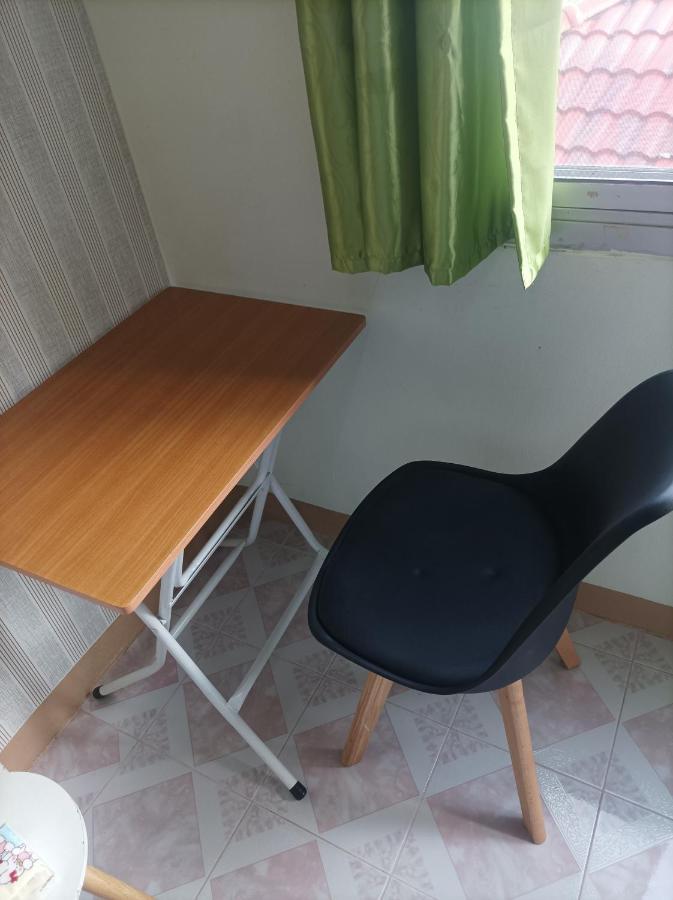 Appartement Jatuporn A3 à Rangsit Extérieur photo